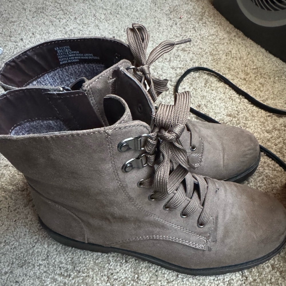 Brown short boots